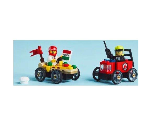 LEGO Pizza vs. Fire Truck Race Car Pack - slika 3