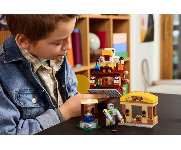 LEGO The Ghast Balloon Village Attack - slika 10