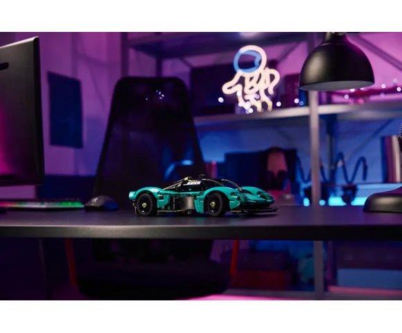 LEGO Aston Martin Valkyrie - slika 4