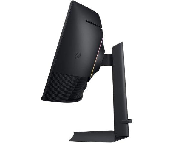 SAMSUNG Odyssey G75F WUHD 180Hz monitor - slika 7