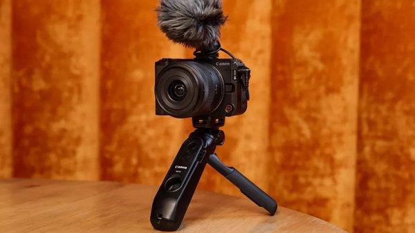 Canon EOS R50 V V5 + RFS 14-30