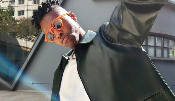 Motorola EDGE 70 Bronze Green 12GB 512GB smartphone