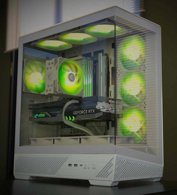 MSI MAG PANO 130R PZ kućište