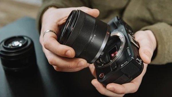 Canon EOS R50 V V5 + RFS 14-30