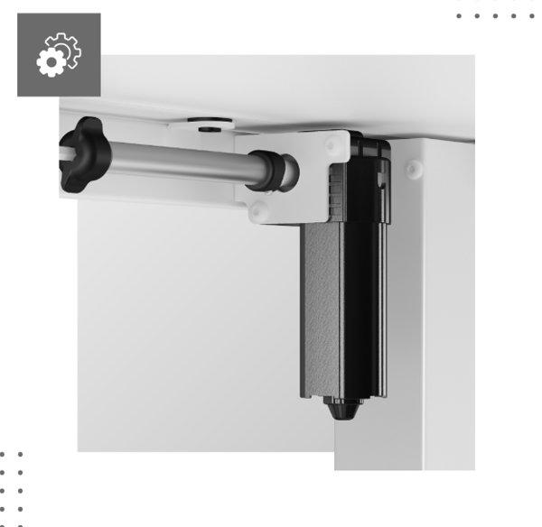 Mark Adler Leader 7.0 White standing desk