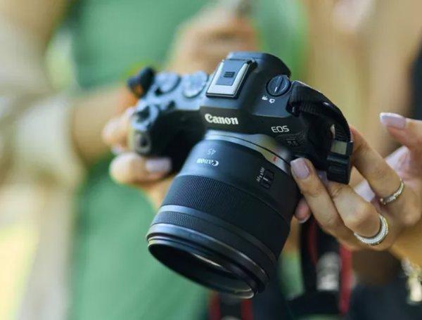 Canon RF 45mm F1.2 STM objektiv