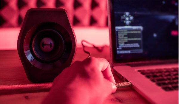 Edifier  G2000 2.0 (crni)