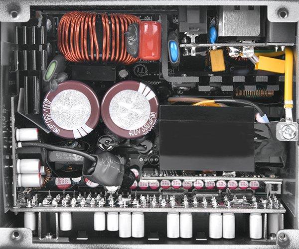 ThermalTake Toughpower SFX 750W napajanje