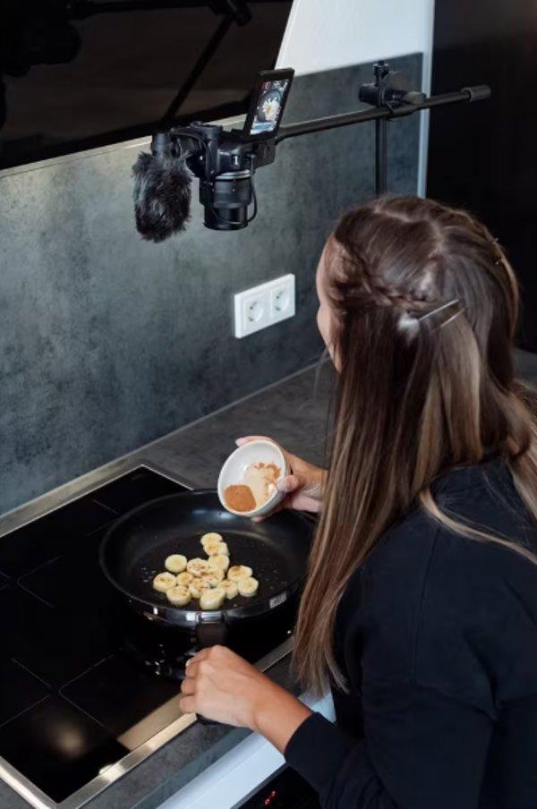 Canon EOS R50 WH + RFS18-45 SEE fotoaparat