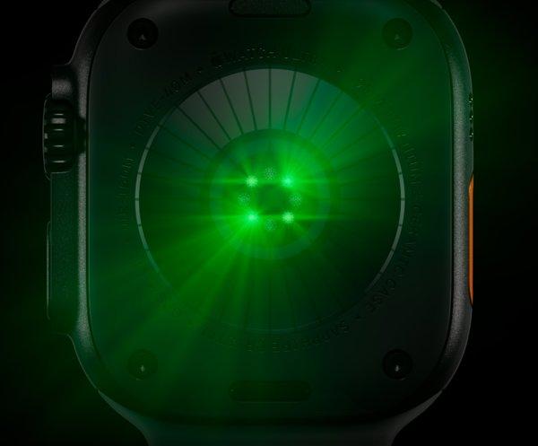 Apple Watch Ultra 4 GPS + Cellular Natural Titanium (Desert Alpine Loop L)