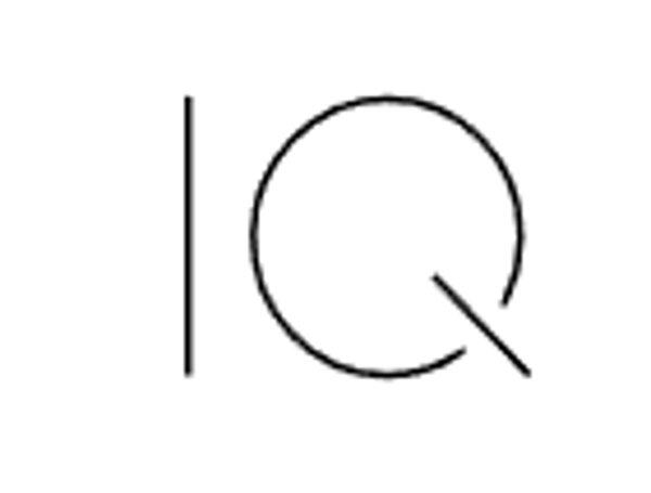 Garmin Venu X1  Gold smartwatch