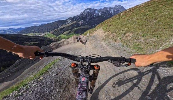 Insta360 Ace Pro 2 Standard Bundle