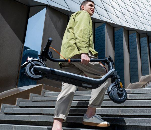 Segway E2 D II električni trotinet