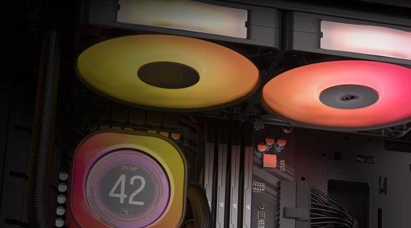 Corsair iCUE LINK TITAN 360 RX LCD vodeno hlađenje