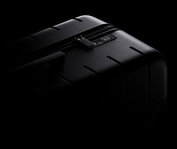 Xiaomi Luggage Classic Pro 28-inch crni kofer