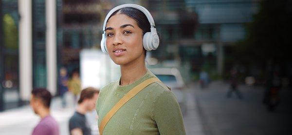 JBL Live 670NC (Plave)