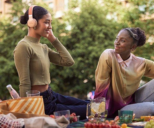 JBL Live 670NC (Black)