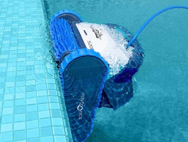Robotic DOLPHIN S200