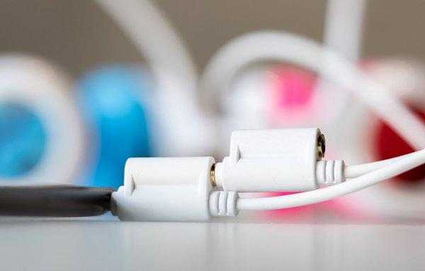 BuddyPhones School plus (roze)