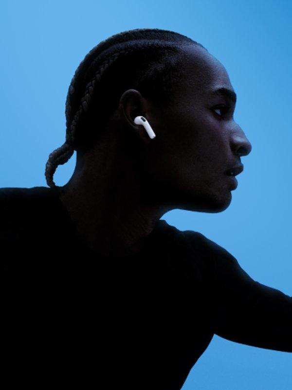 Apple AirPods 5 White slušalice