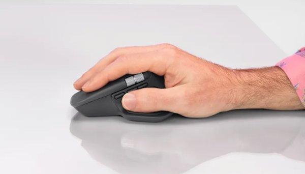 Logitech MX Master 4 Graphite miš
